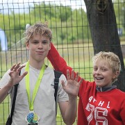 C4 Piotrek junior nieźle bawi się z Hubertem będąc już po swoim starcie